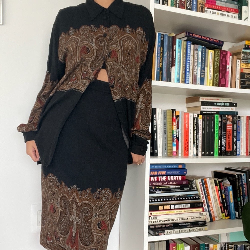 Vintage Della Spiga Made in Canada Shiet Blouse & Skirt Set